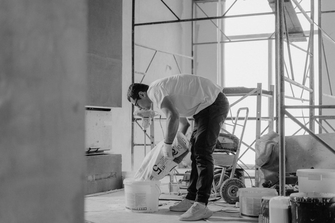 magnetic entry dust containment systems